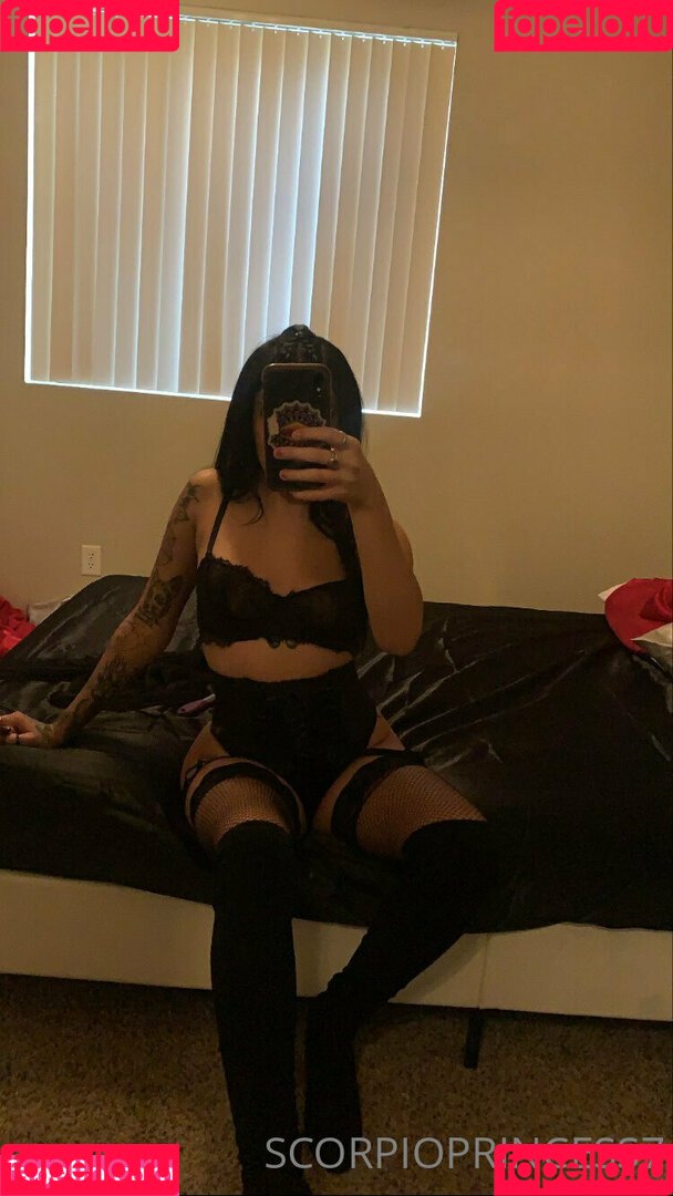 vixennadia Onlyfans Photo Gallery 