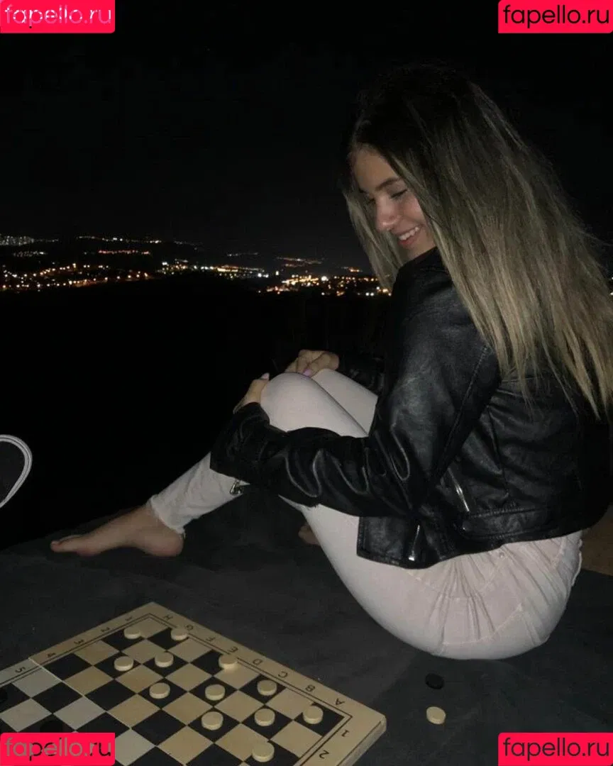 Eden Nimni Onlyfans Photo Gallery 
