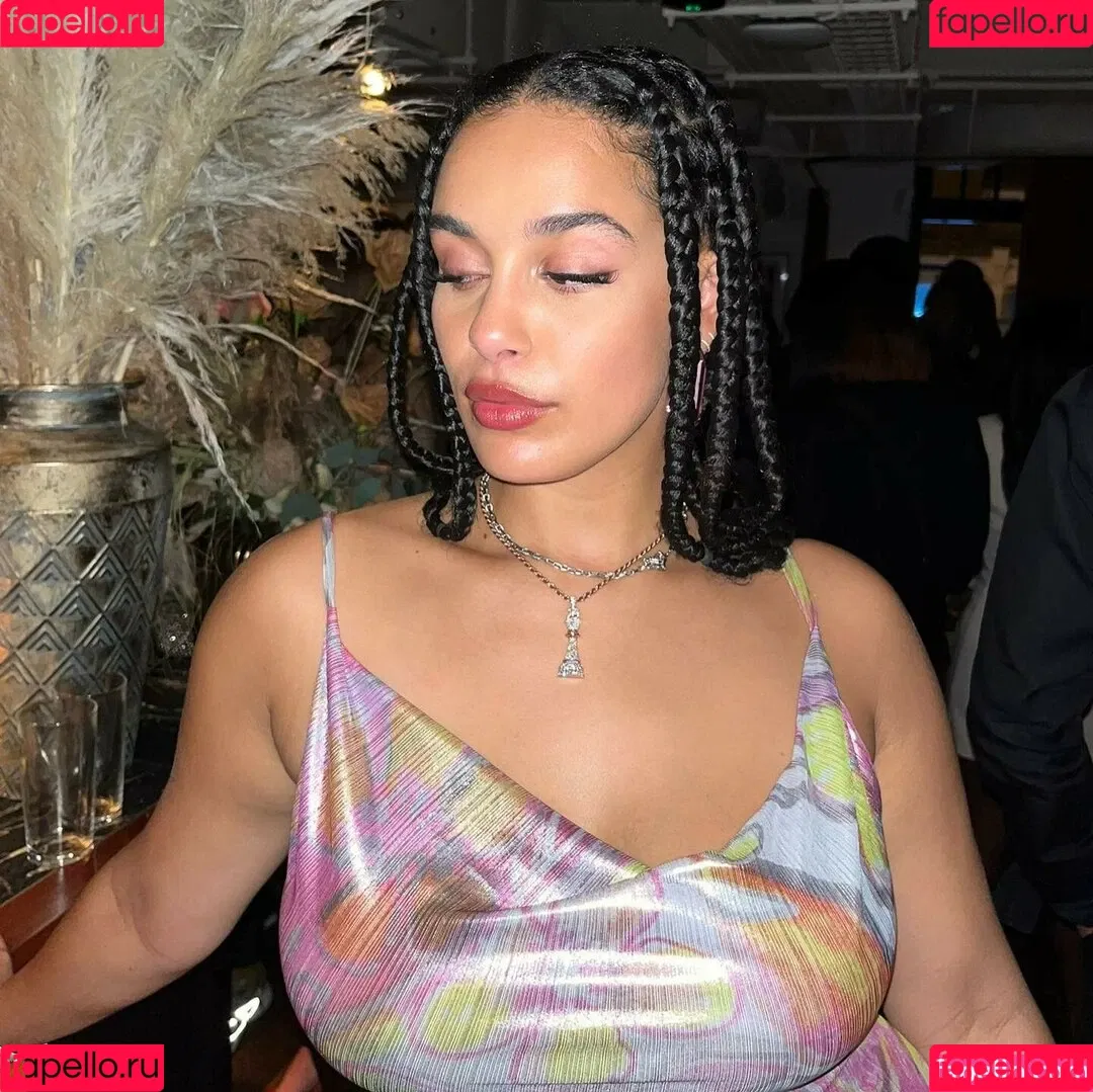 Jorja Smith Onlyfans Photo Gallery 