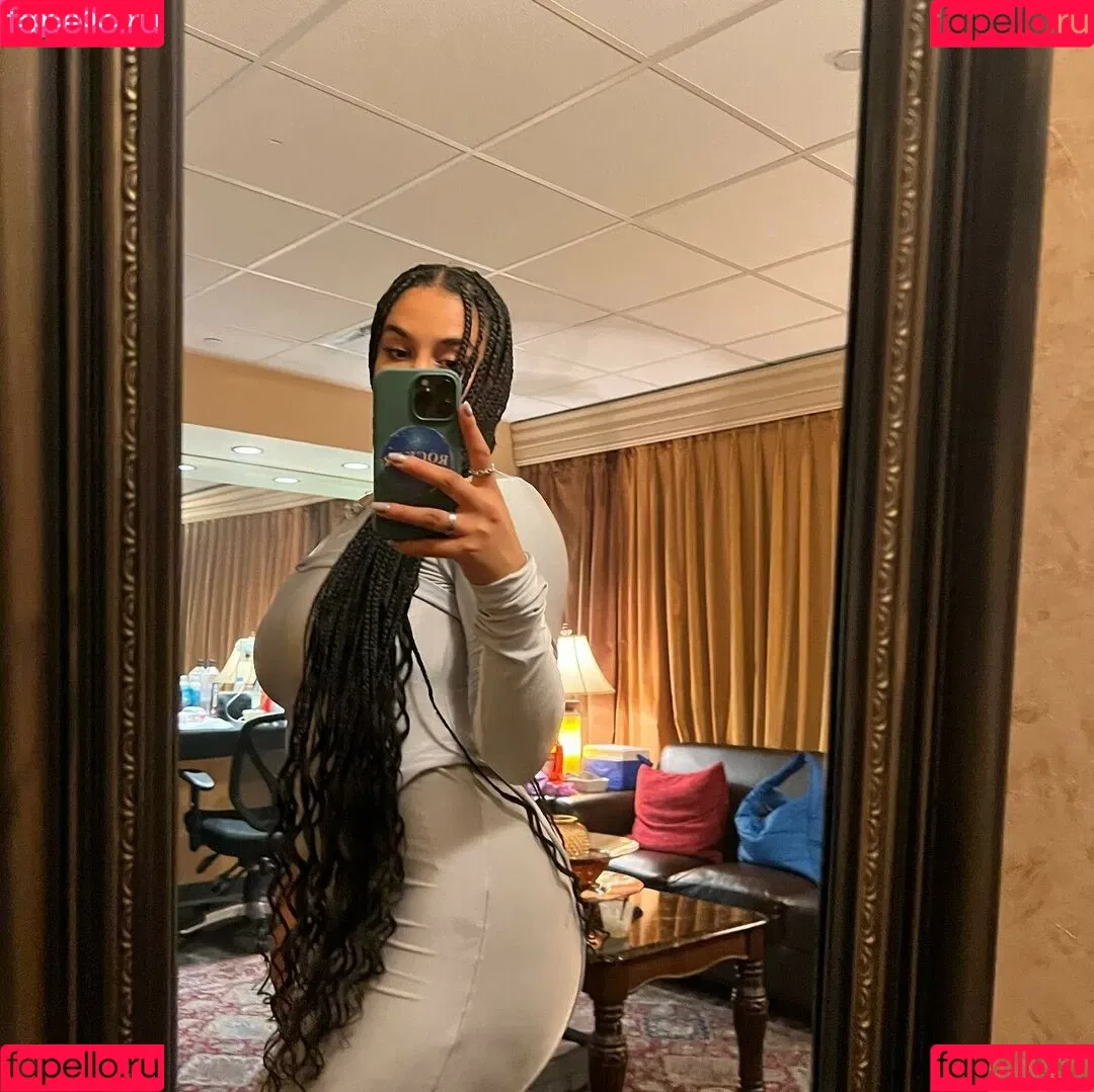 Jorja Smith Onlyfans Photo Gallery 