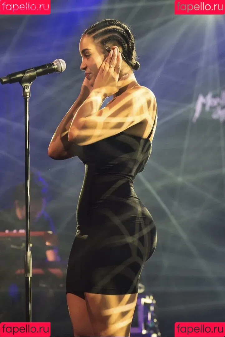 Jorja Smith Onlyfans Photo Gallery 