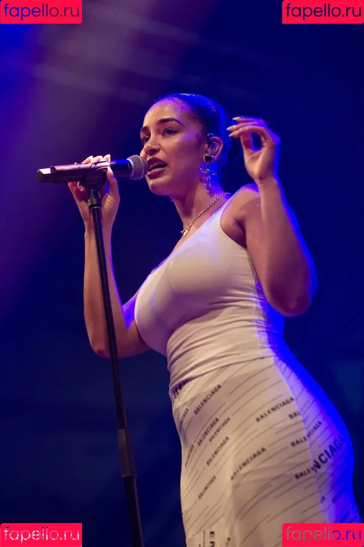 Jorja Smith Onlyfans Photo Gallery 