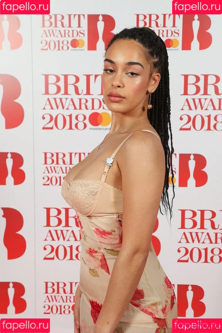 Jorja Smith Onlyfans Photo Gallery 
