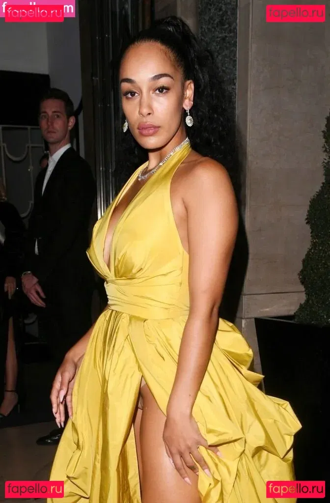 Jorja Smith Onlyfans Photo Gallery 