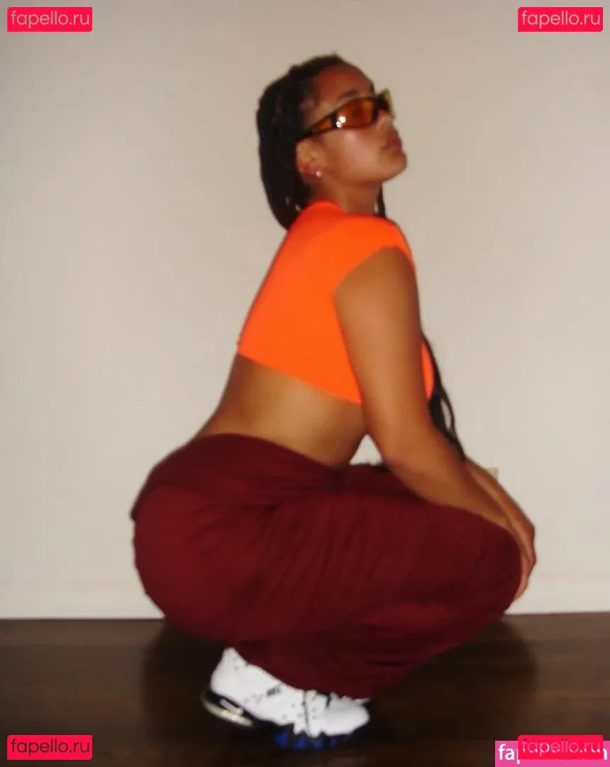 Jorja Smith Onlyfans Photo Gallery 