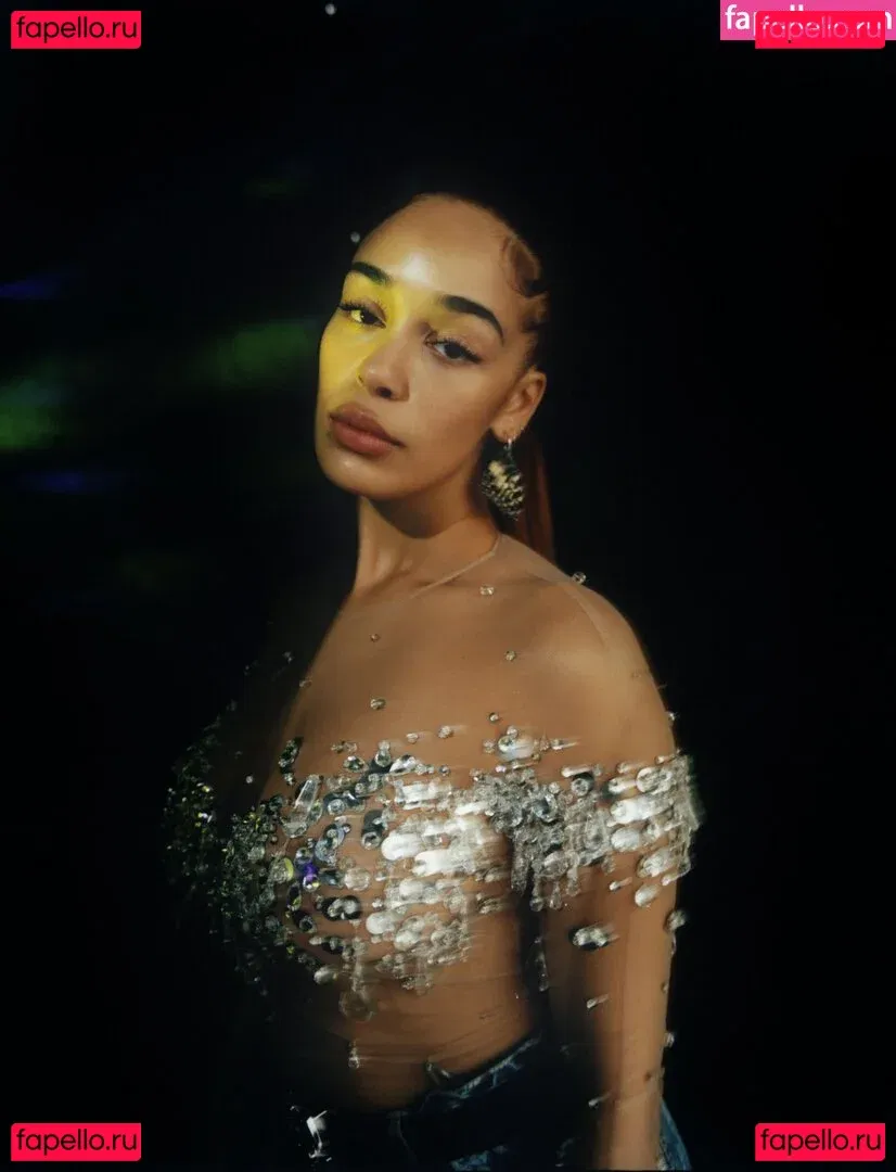 Jorja Smith Onlyfans Photo Gallery 