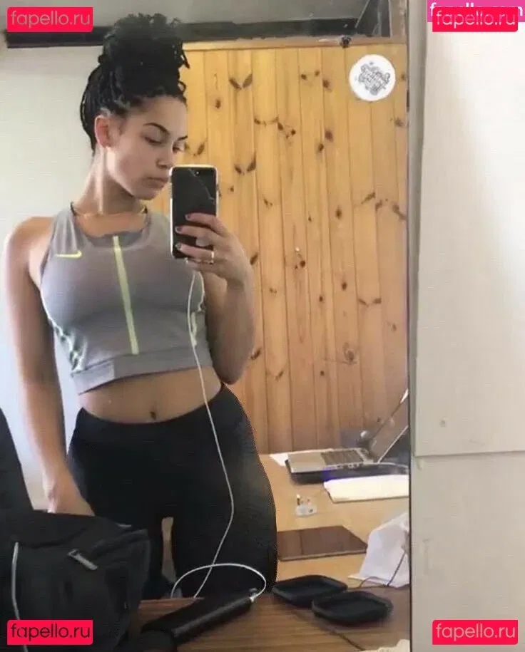 Jorja Smith Onlyfans Photo Gallery 