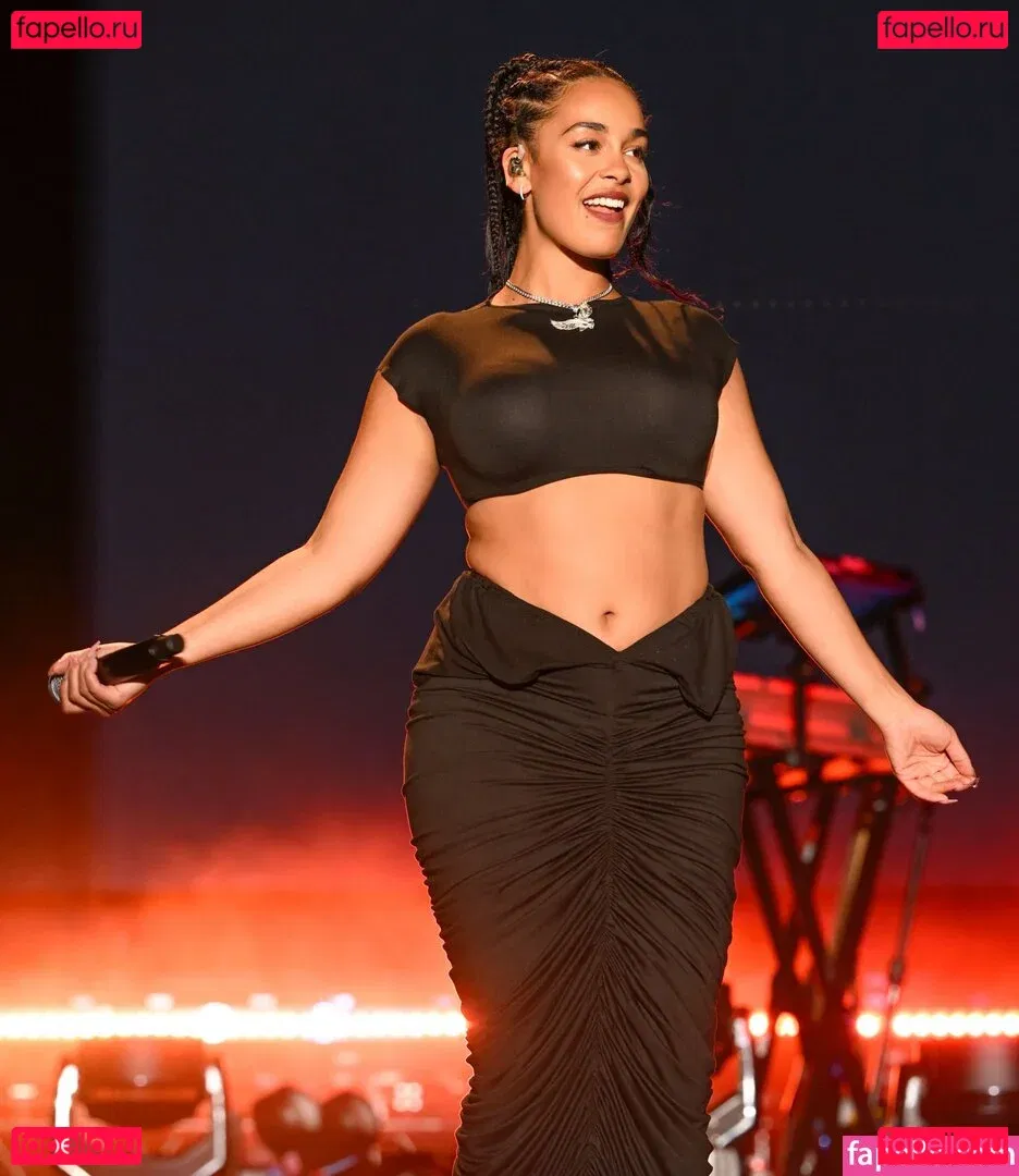 Jorja Smith Onlyfans Photo Gallery 