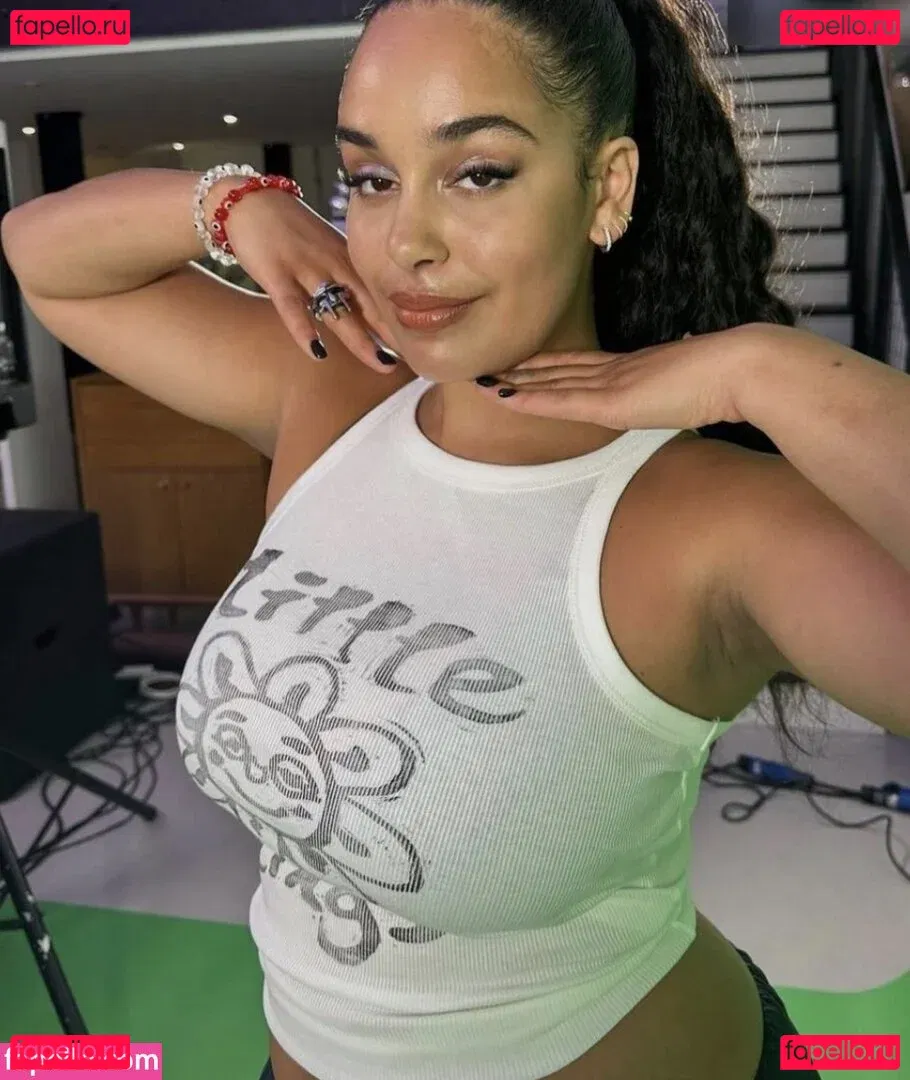Jorja Smith Onlyfans Photo Gallery 