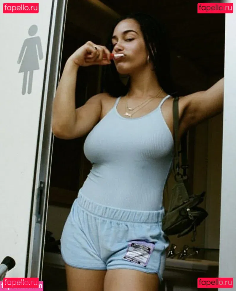 Jorja Smith Onlyfans Photo Gallery 