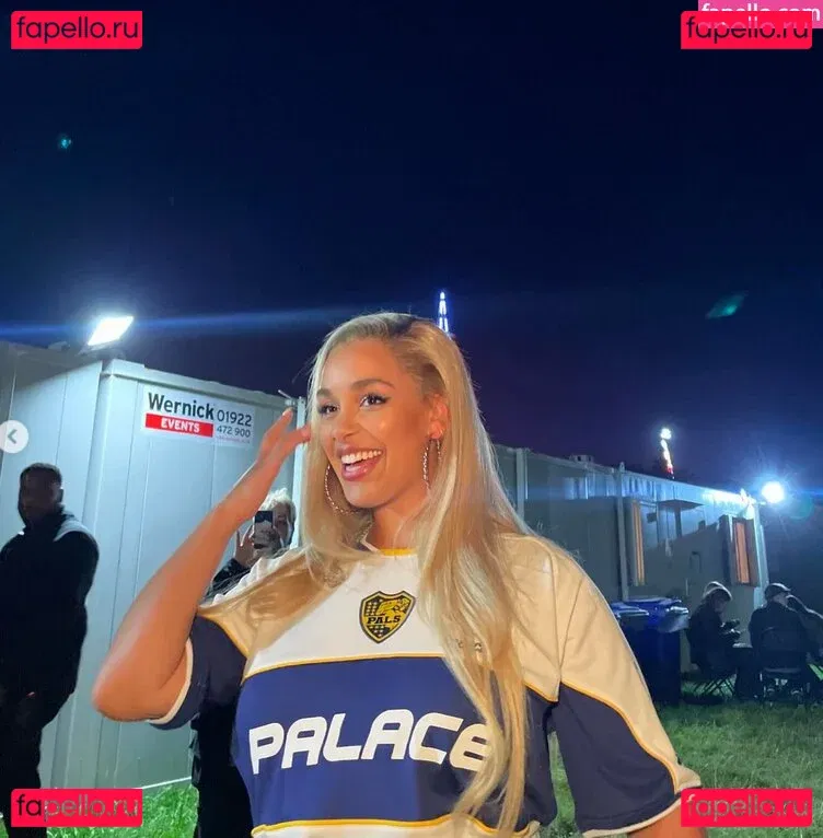 Jorja Smith Onlyfans Photo Gallery 