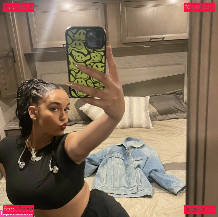 Jorja Smith Onlyfans Photo Gallery 