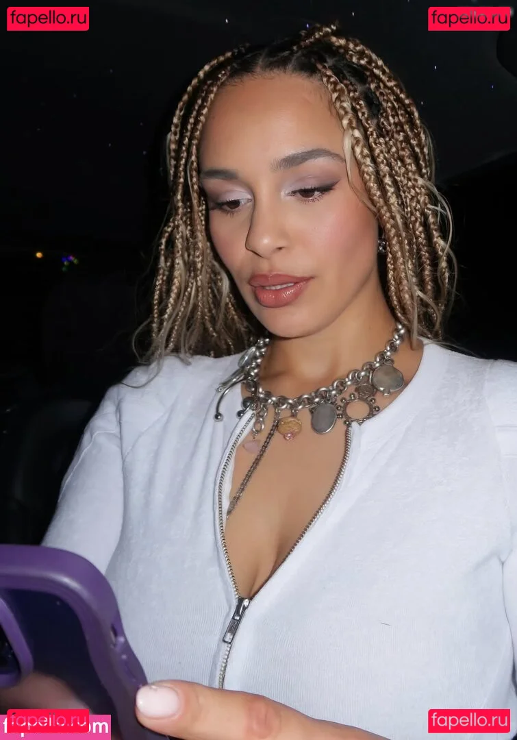 Jorja Smith Onlyfans Photo Gallery 