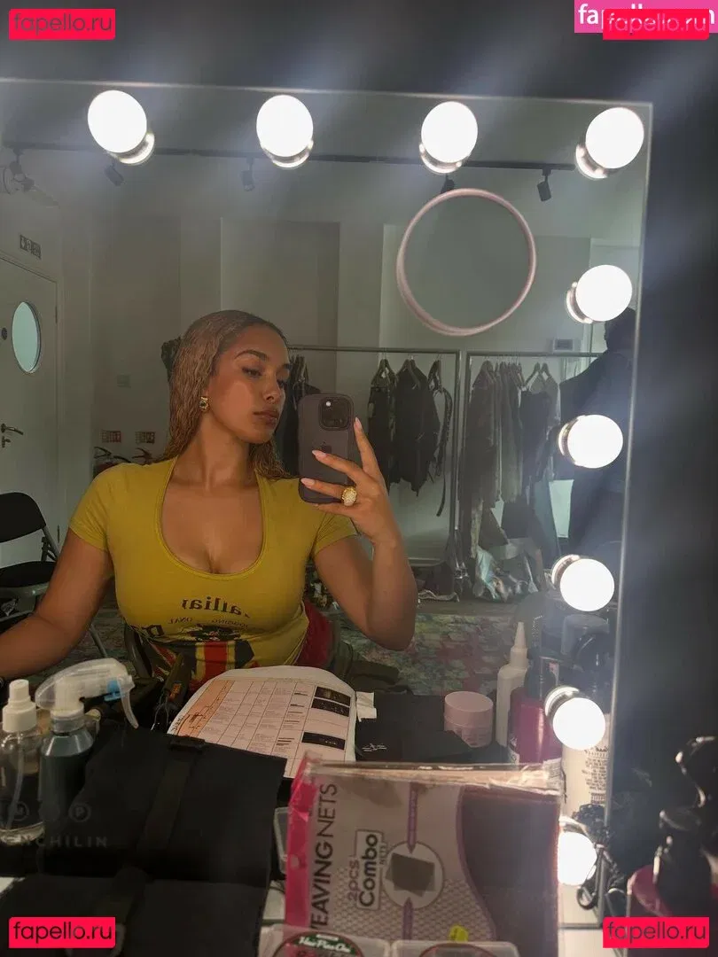 Jorja Smith Onlyfans Photo Gallery 