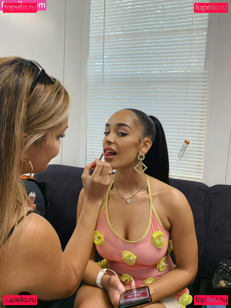 Jorja Smith Onlyfans Photo Gallery 