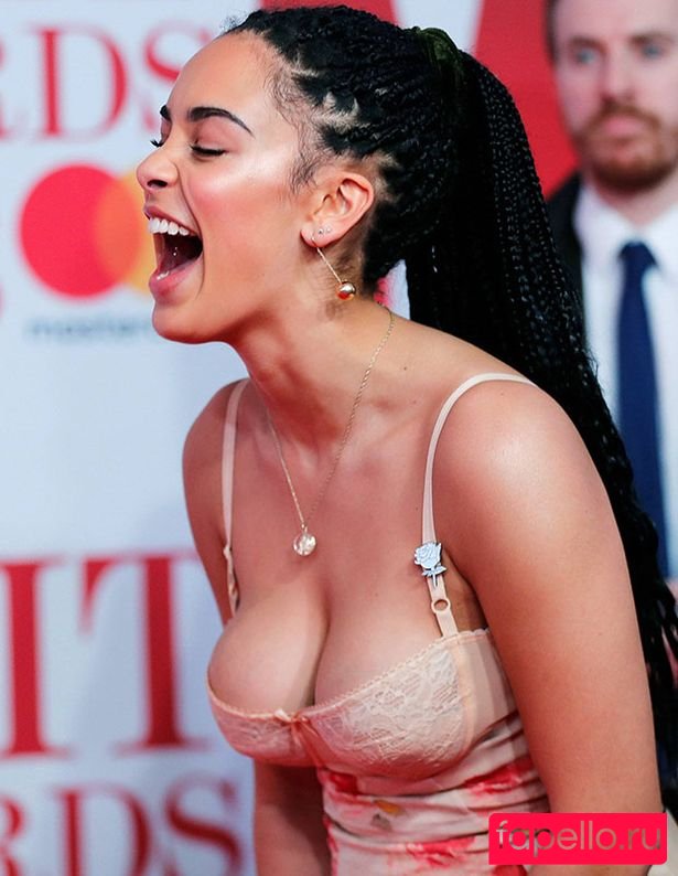 Jorja Smith Nude Onlyfans Photo 18