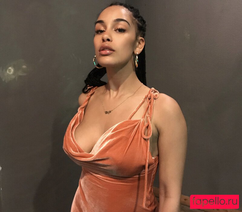Jorja Smith Nude Onlyfans Photo 11