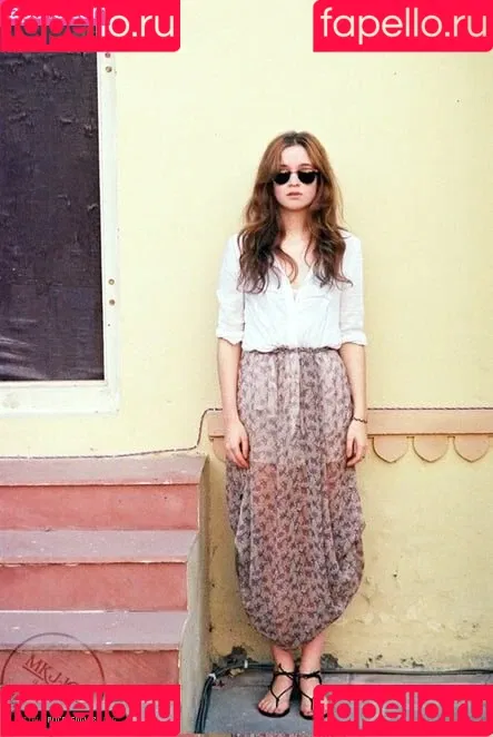 Alice Allegra Englert Onlyfans Photo Gallery 