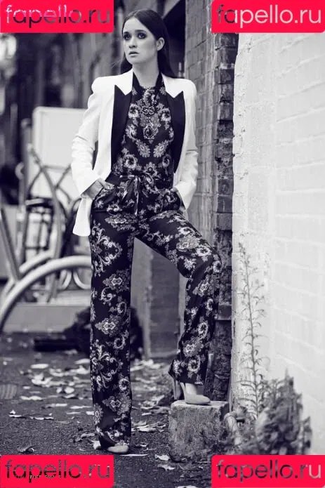 Alice Allegra Englert Onlyfans Photo Gallery 