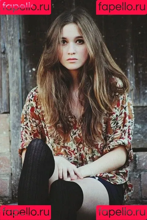 Alice Allegra Englert Onlyfans Photo Gallery 