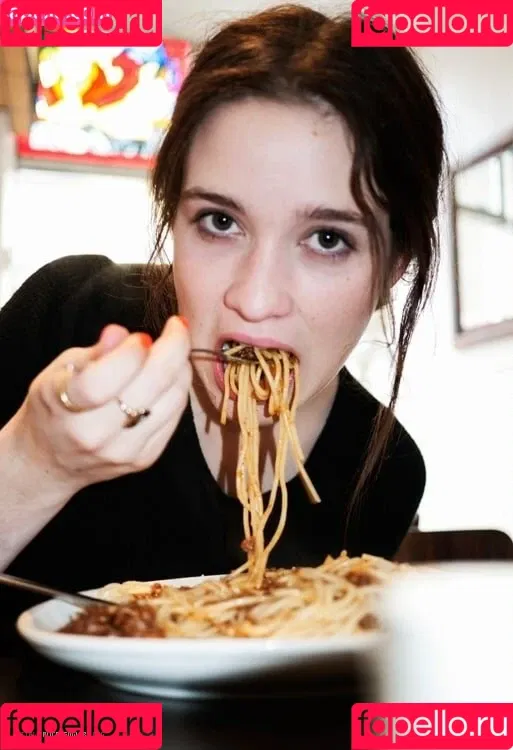 Alice Allegra Englert Onlyfans Photo Gallery 