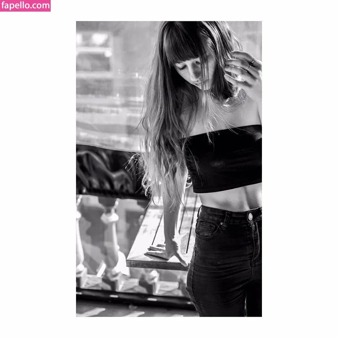 MissAlice Onlyfans Photo Gallery 