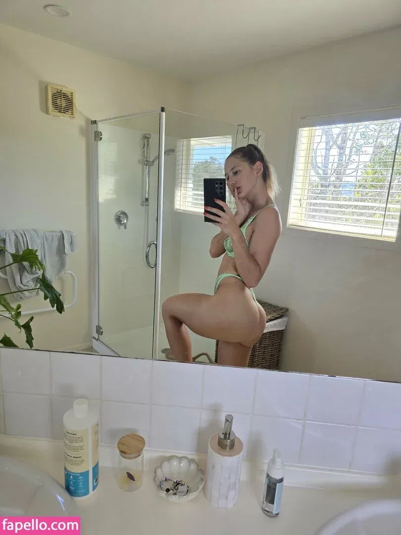 MissAlice Onlyfans Photo Gallery 