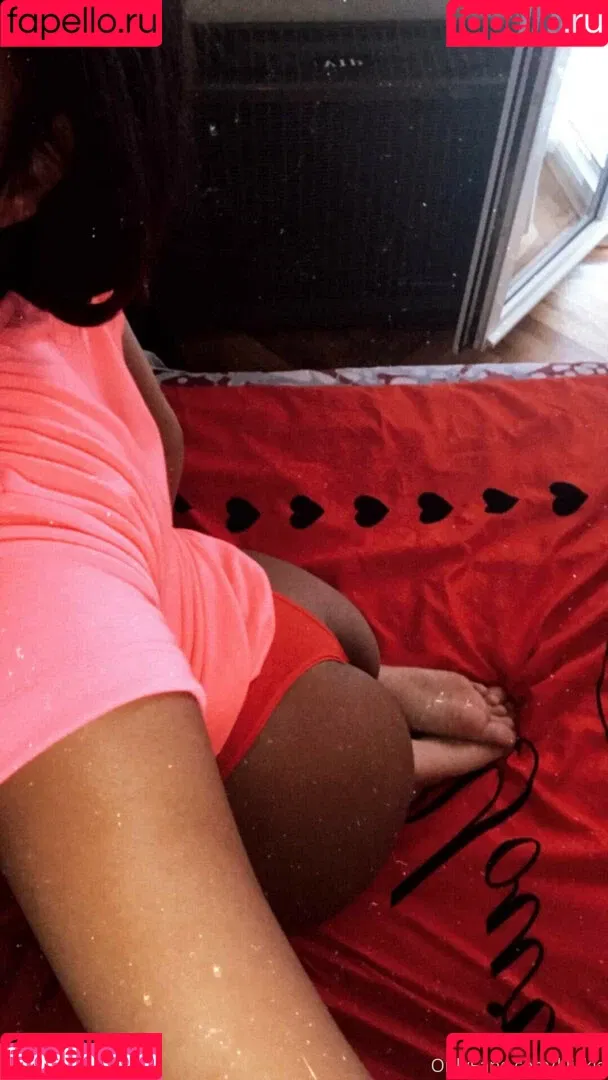 Berki Loretta Onlyfans Photo Gallery 