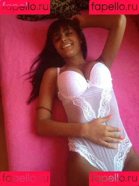 Berki Loretta Onlyfans Photo Gallery 