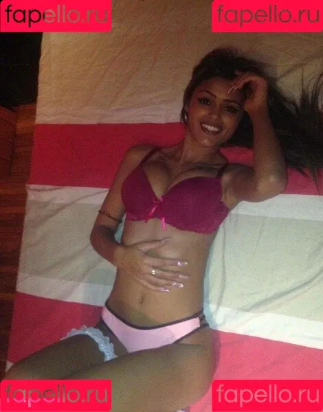 Berki Loretta Onlyfans Photo Gallery 