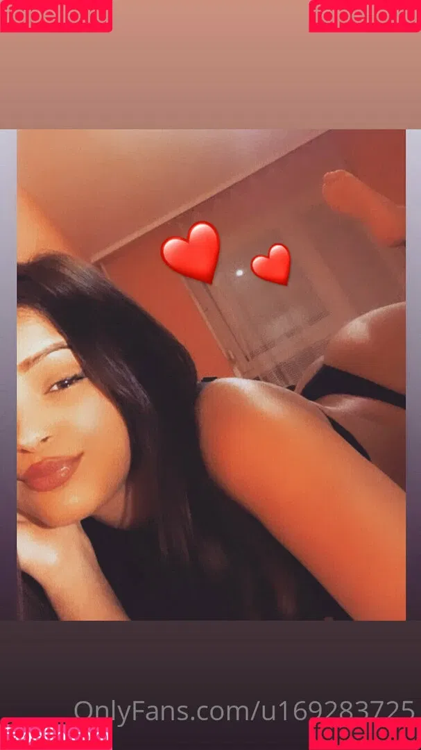 Berki Loretta Onlyfans Photo Gallery 