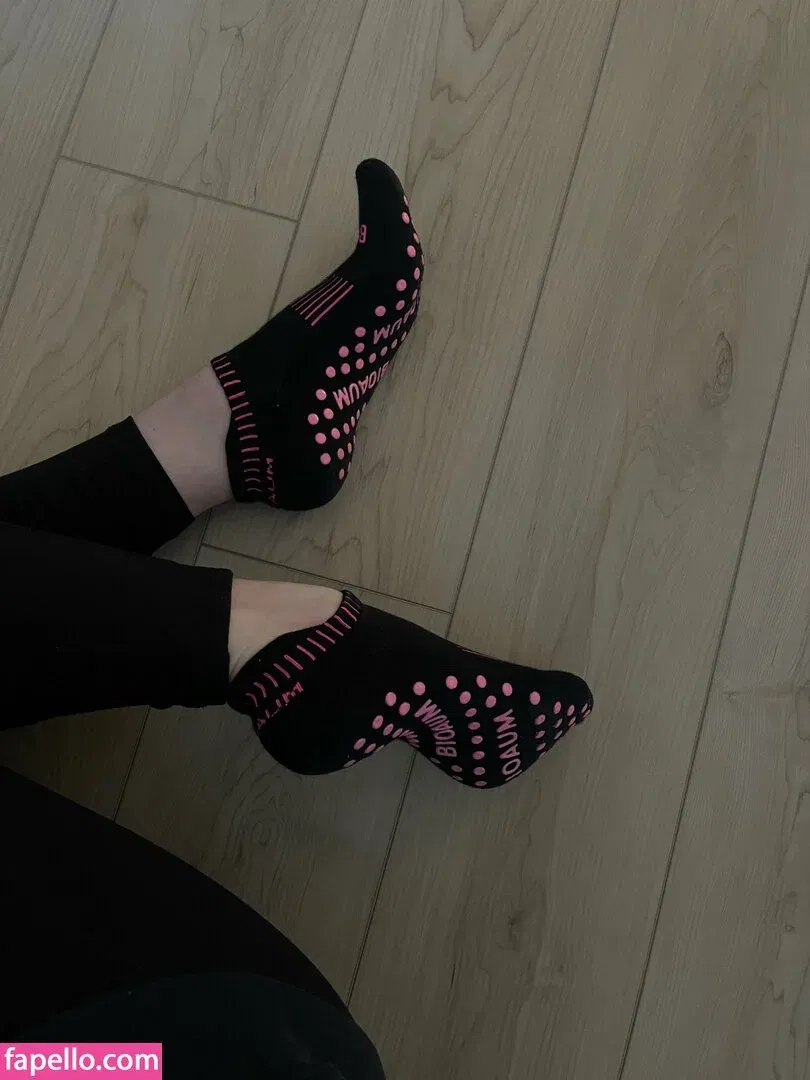 size10solemates Onlyfans Photo Gallery 