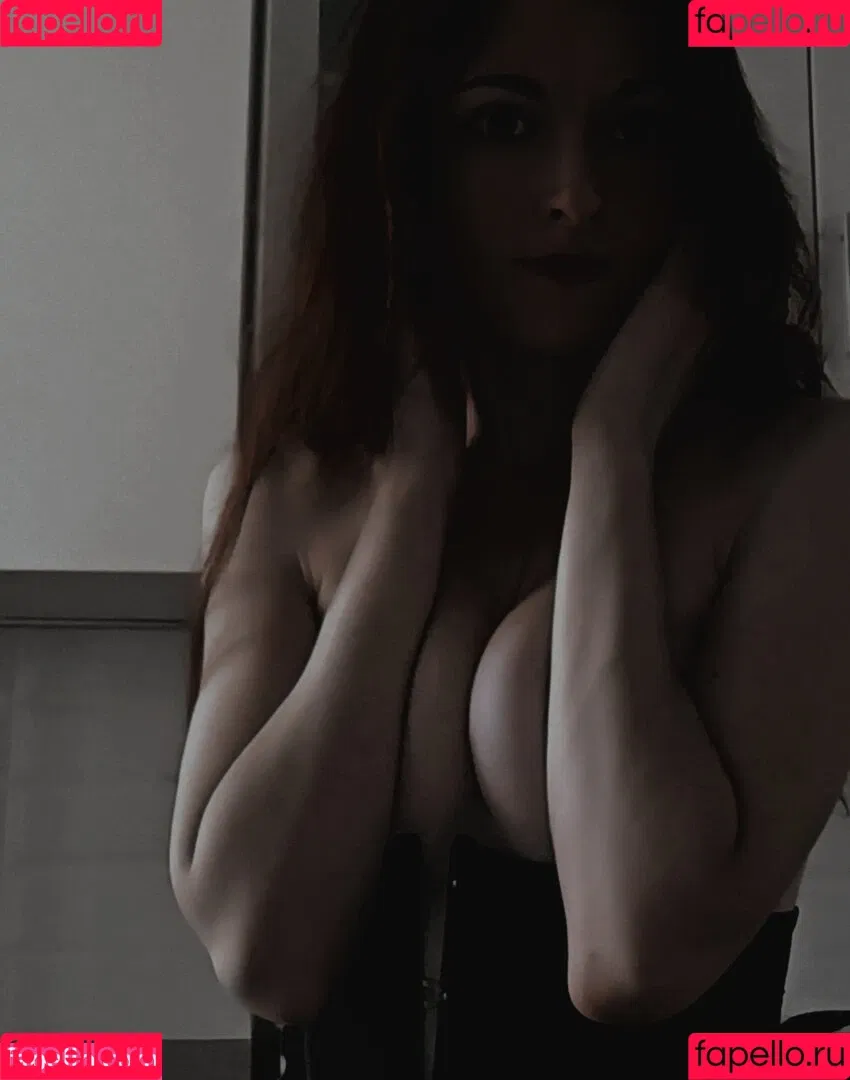 Littlegirldwarf Onlyfans Photo Gallery 