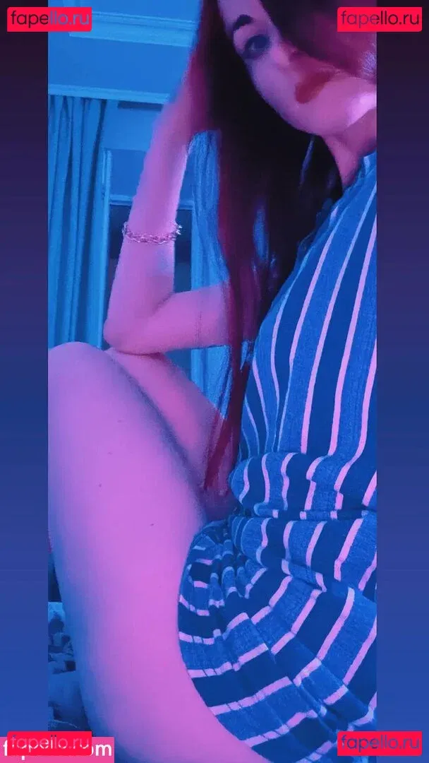 Littlegirldwarf Onlyfans Photo Gallery 