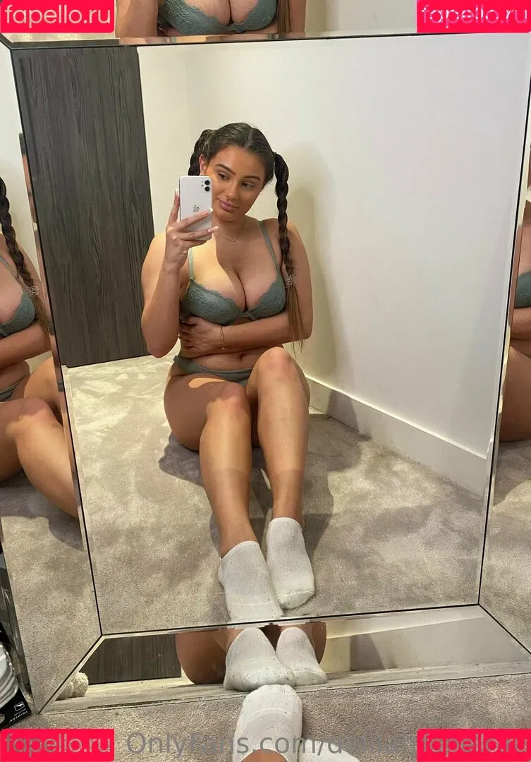 delilahbellerae Onlyfans Photo Gallery 