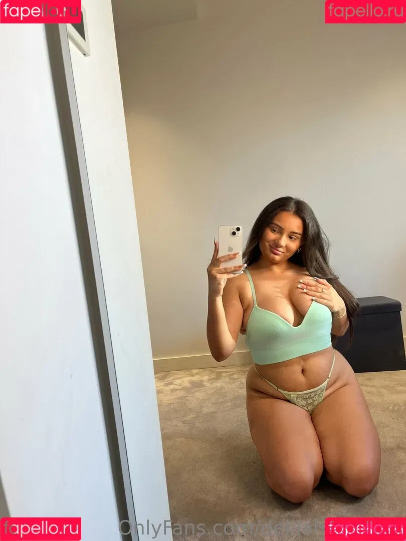 delilahbellerae Onlyfans Photo Gallery 