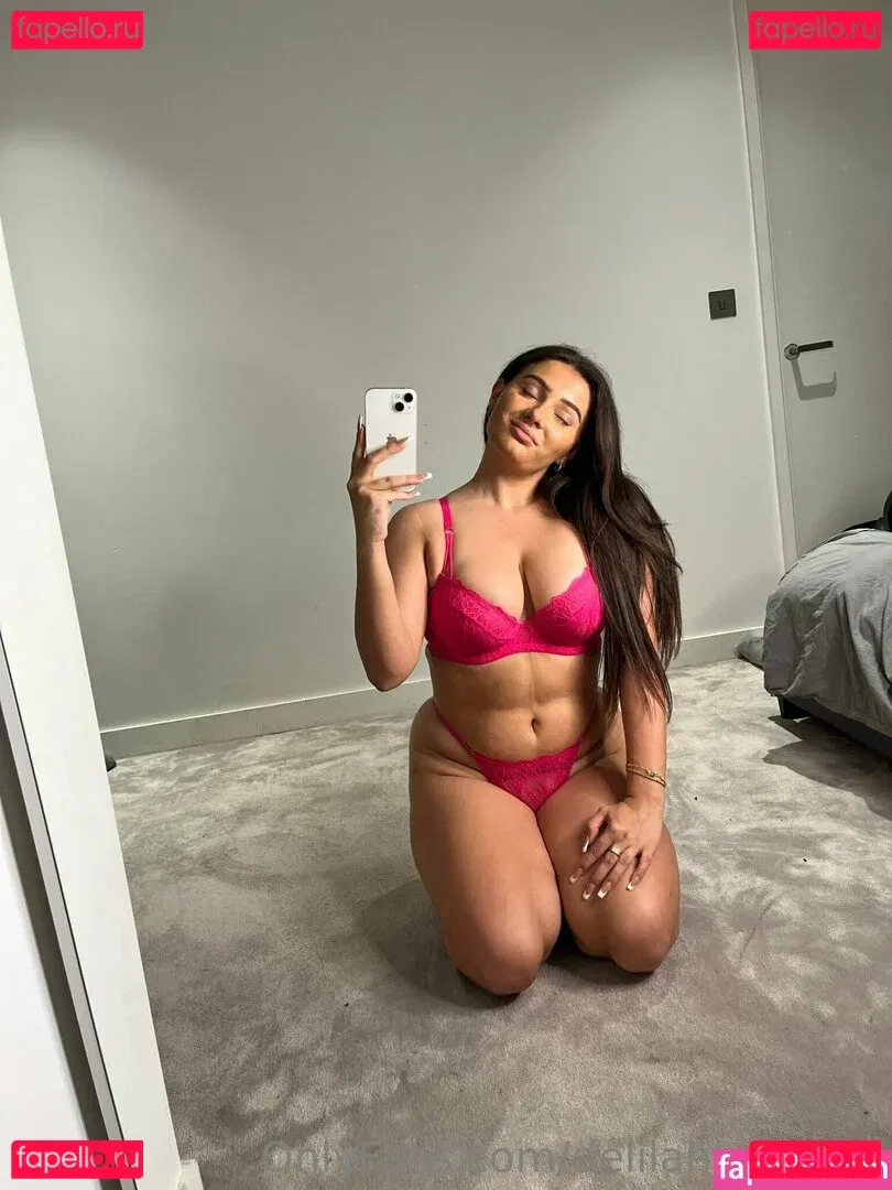 delilahbellerae Onlyfans Photo Gallery 