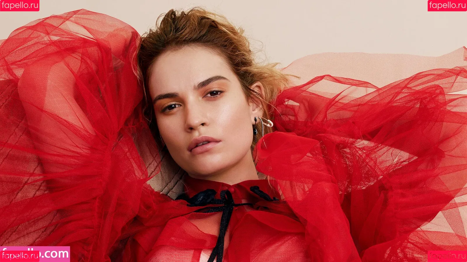 Lily James Onlyfans Photo Gallery 