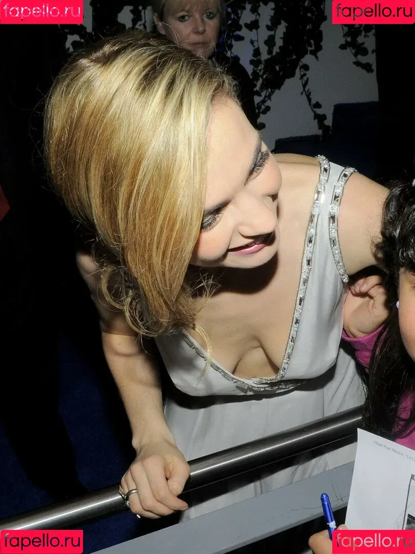 Lily James Onlyfans Photo Gallery 
