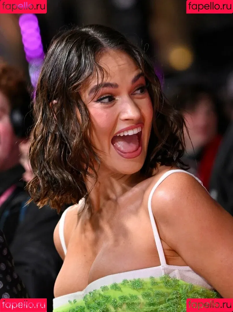 Lily James Onlyfans Photo Gallery 
