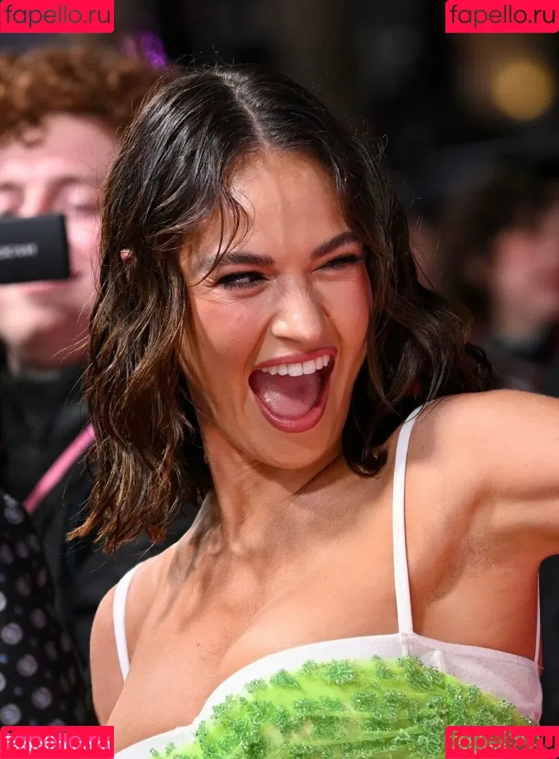 Lily James Onlyfans Photo Gallery 