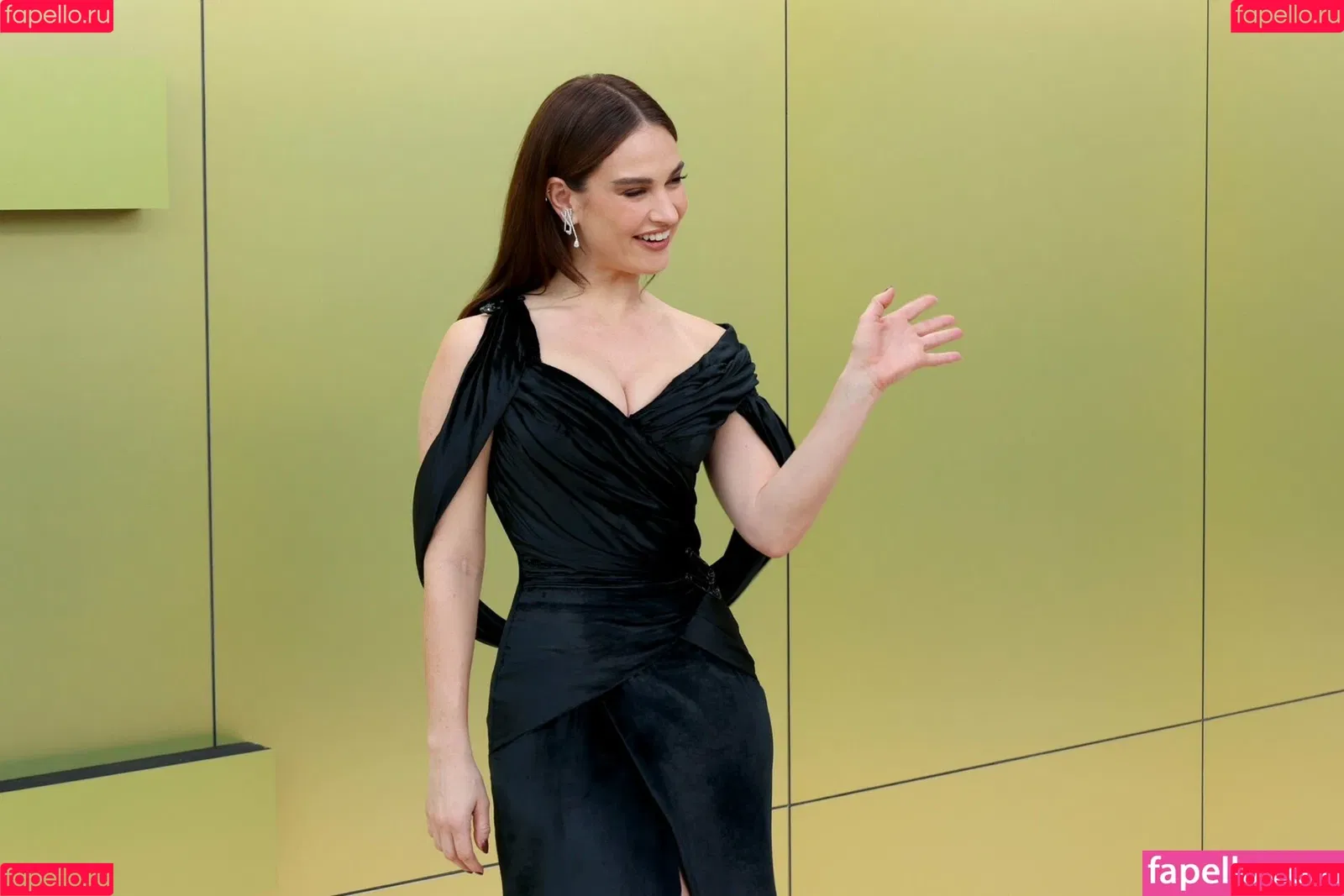 Lily James Onlyfans Photo Gallery 