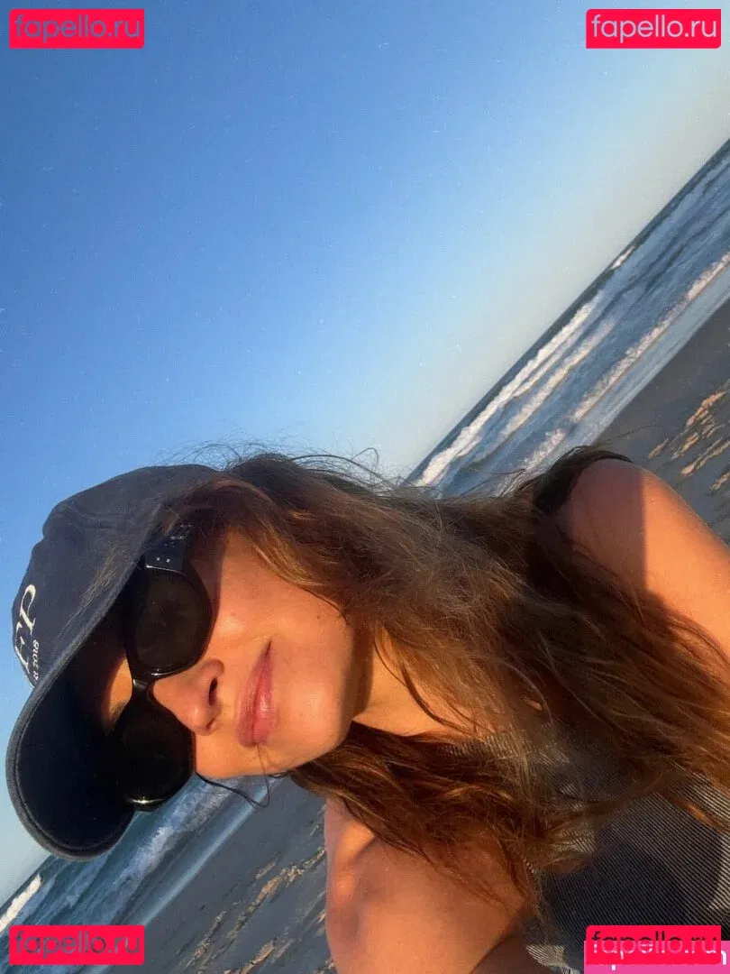 Lily James Onlyfans Photo Gallery 