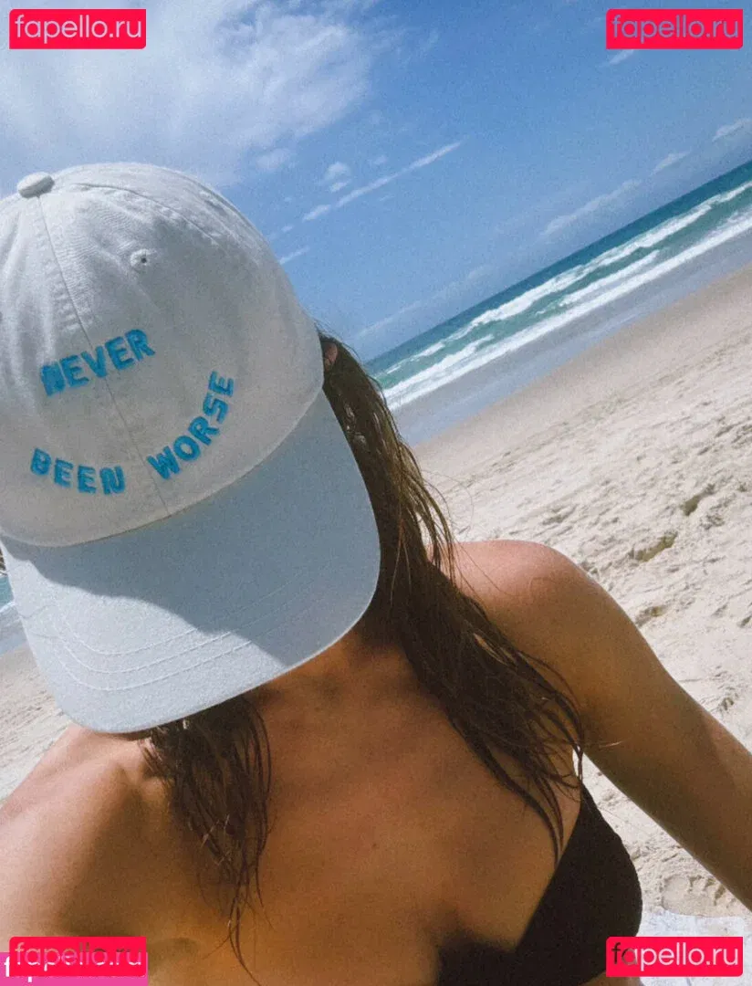 Lily James Onlyfans Photo Gallery 