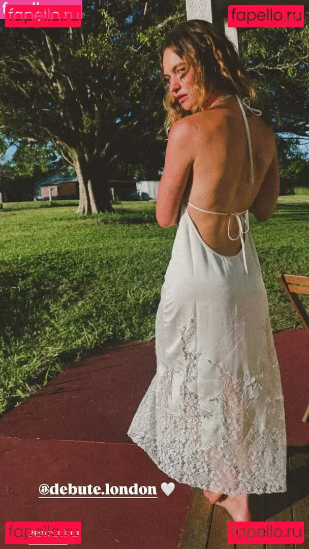 Lily James Onlyfans Photo Gallery 