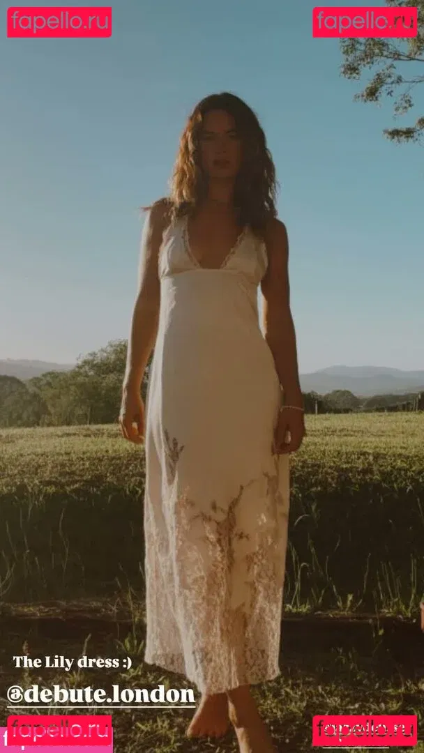 Lily James Onlyfans Photo Gallery 