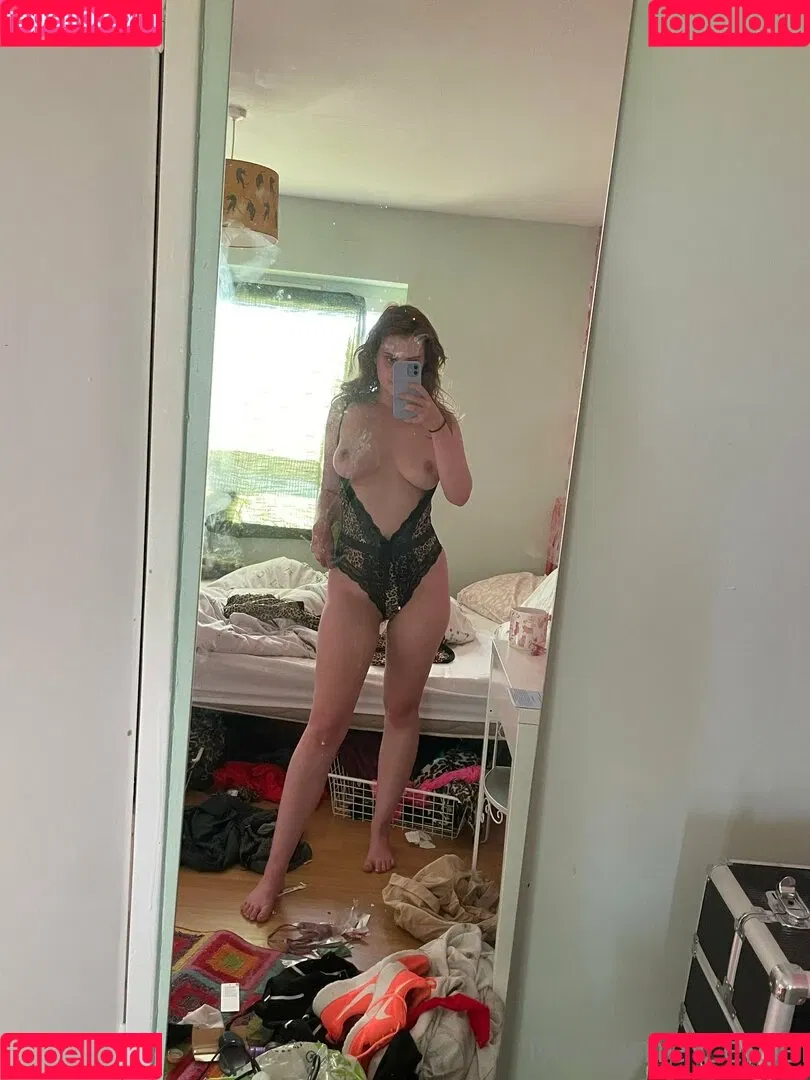Madame Cersei Onlyfans Photo Gallery 