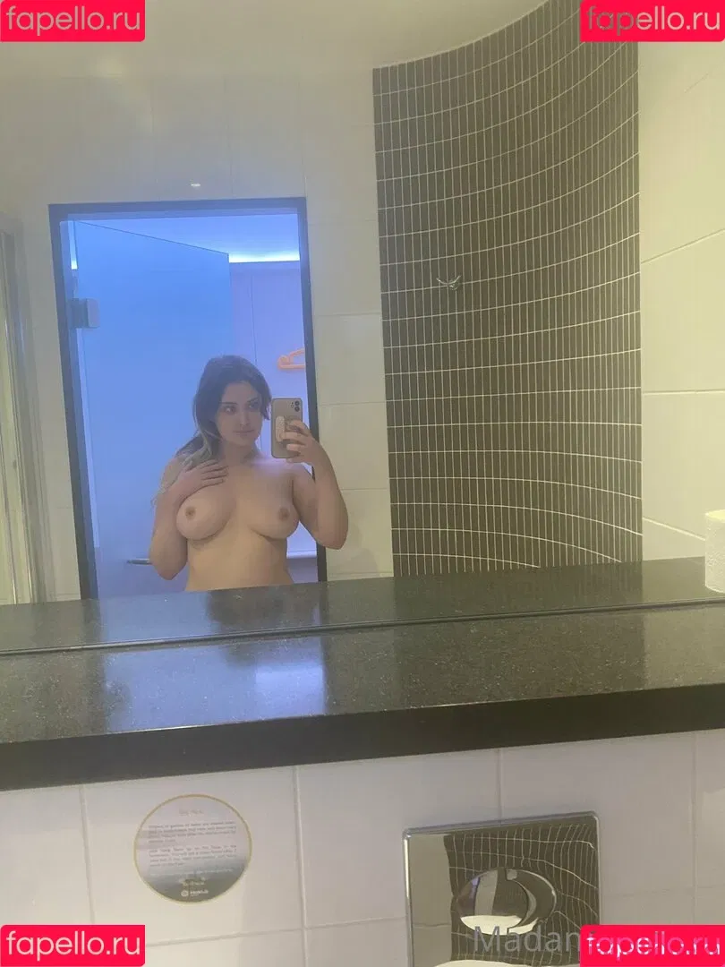 Madame Cersei Onlyfans Photo Gallery 