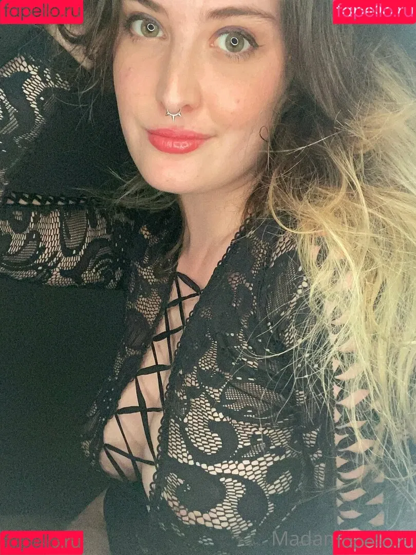 Madame Cersei Onlyfans Photo Gallery 