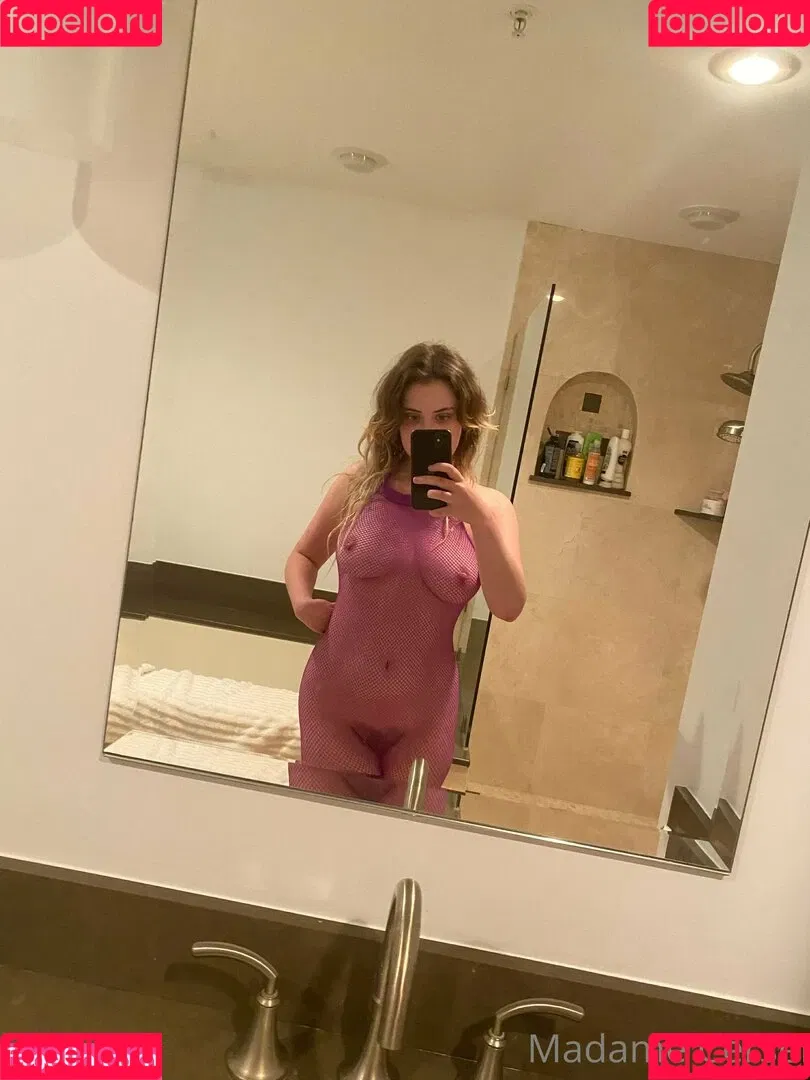 Madame Cersei Onlyfans Photo Gallery 